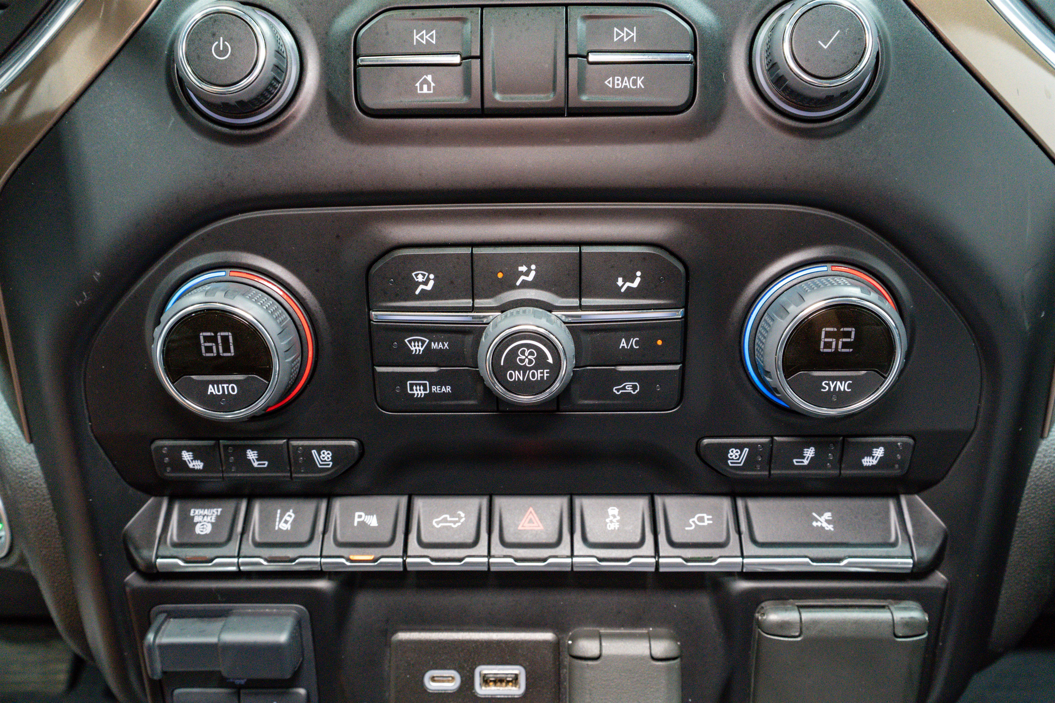 Used 2023 Chevrolet Silverado 3500 High Country image 29