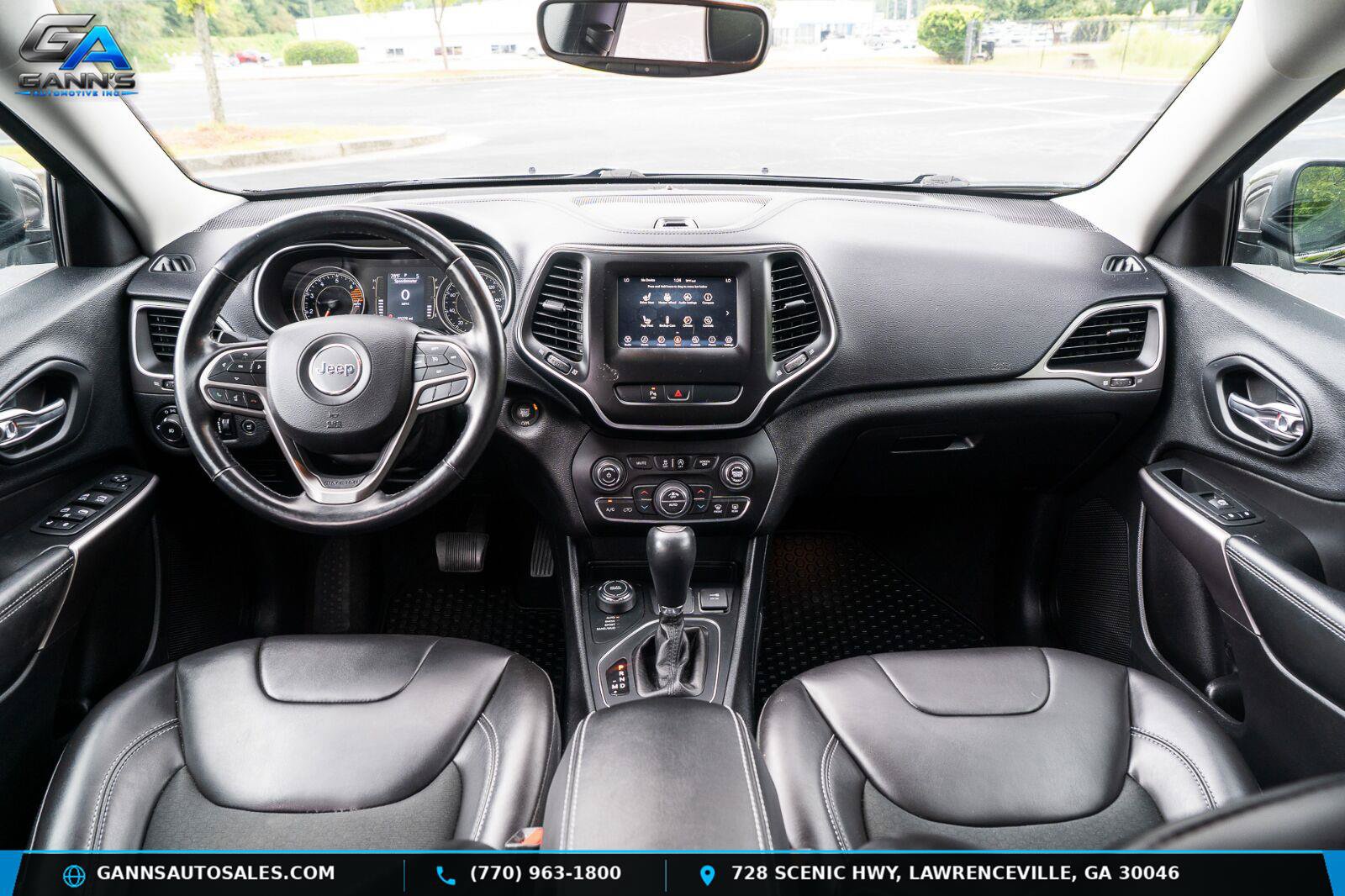 Used 2019 Jeep Cherokee Latitude Plus w/ Comfort/Convenience Group AWD/4WD image 31