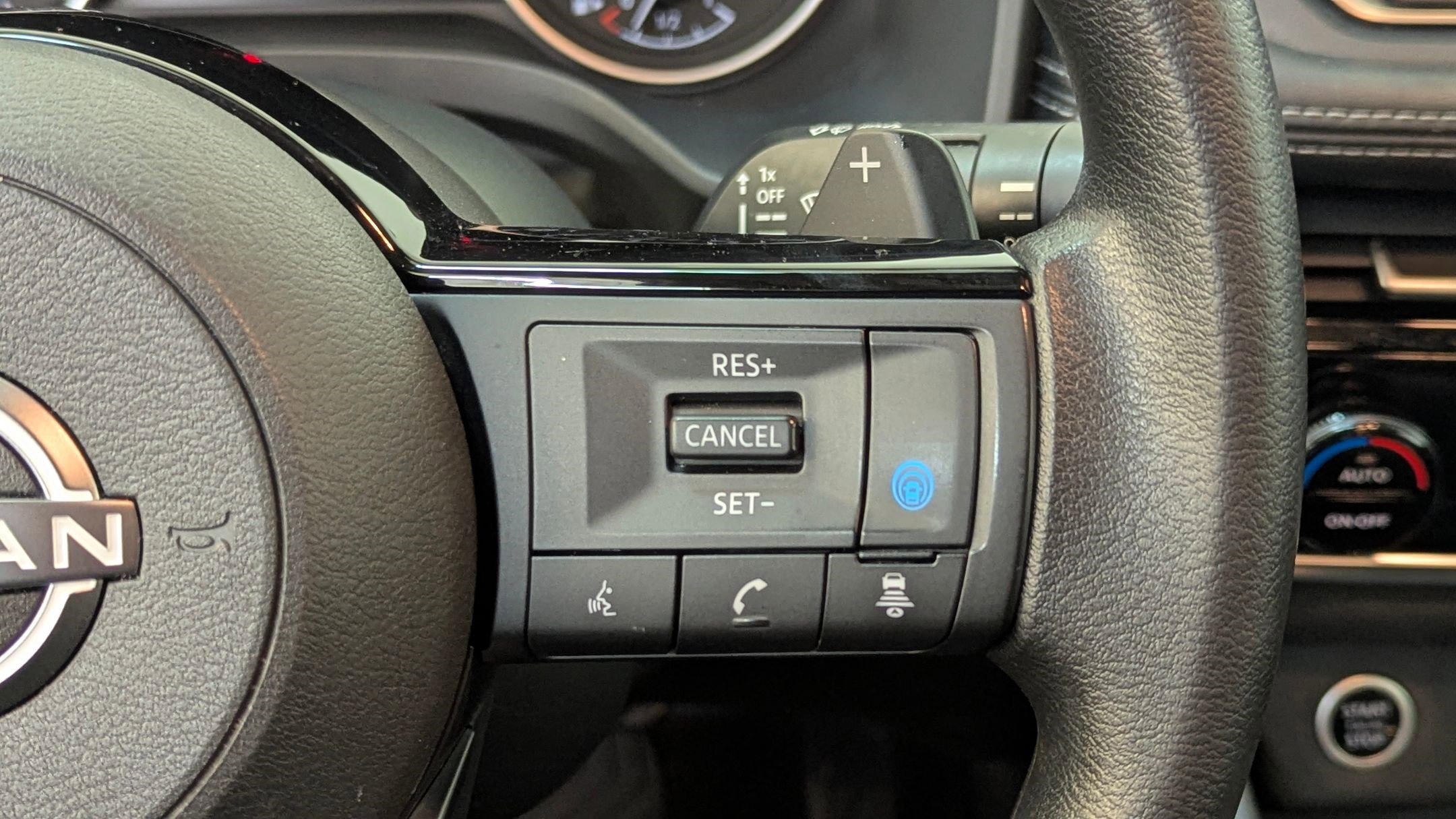 Used 2022 Nissan Rogue SV image 24