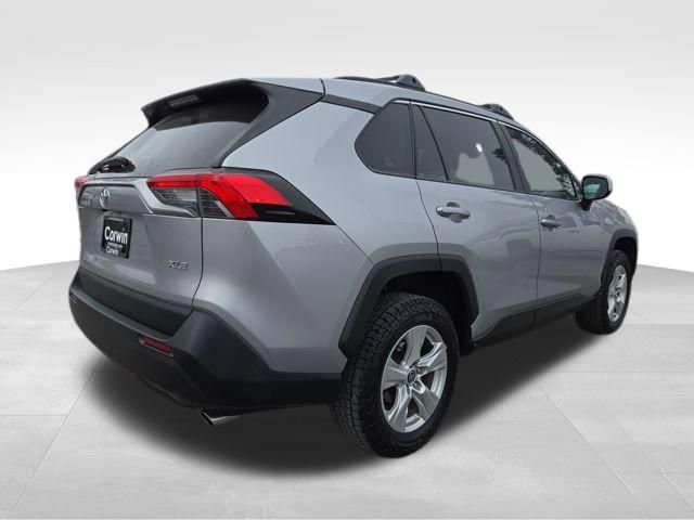 Used 2021 Toyota RAV4 XLE image 12