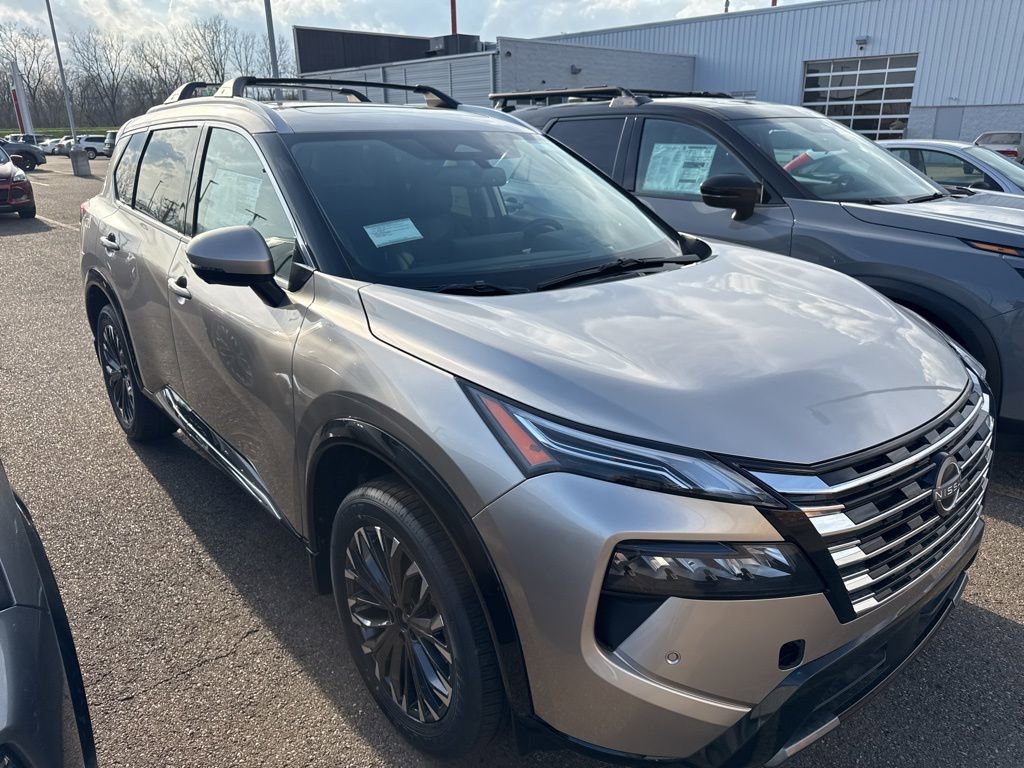 New 2026 Nissan Rogue Platinum w/ Platinum Premium Package image 3