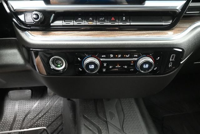 Used 2023 Chevrolet Silverado 1500 LT AWD/4WD image 28