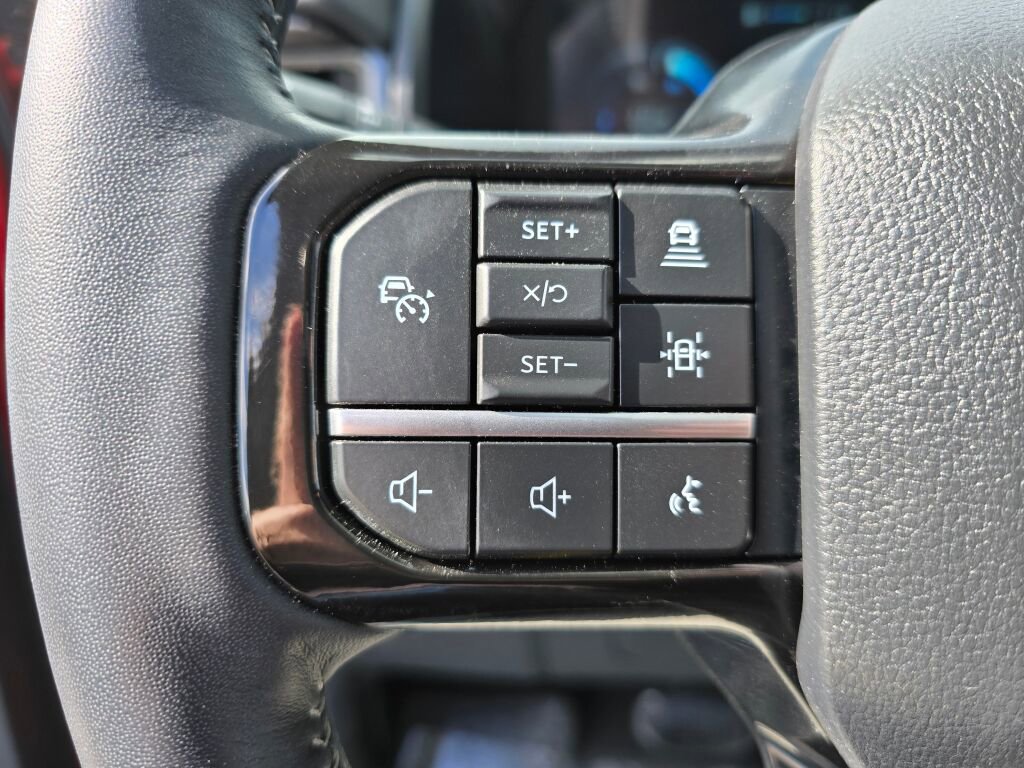 Used 2025 Ford F150 Lightning Platinum AWD/4WD image 20