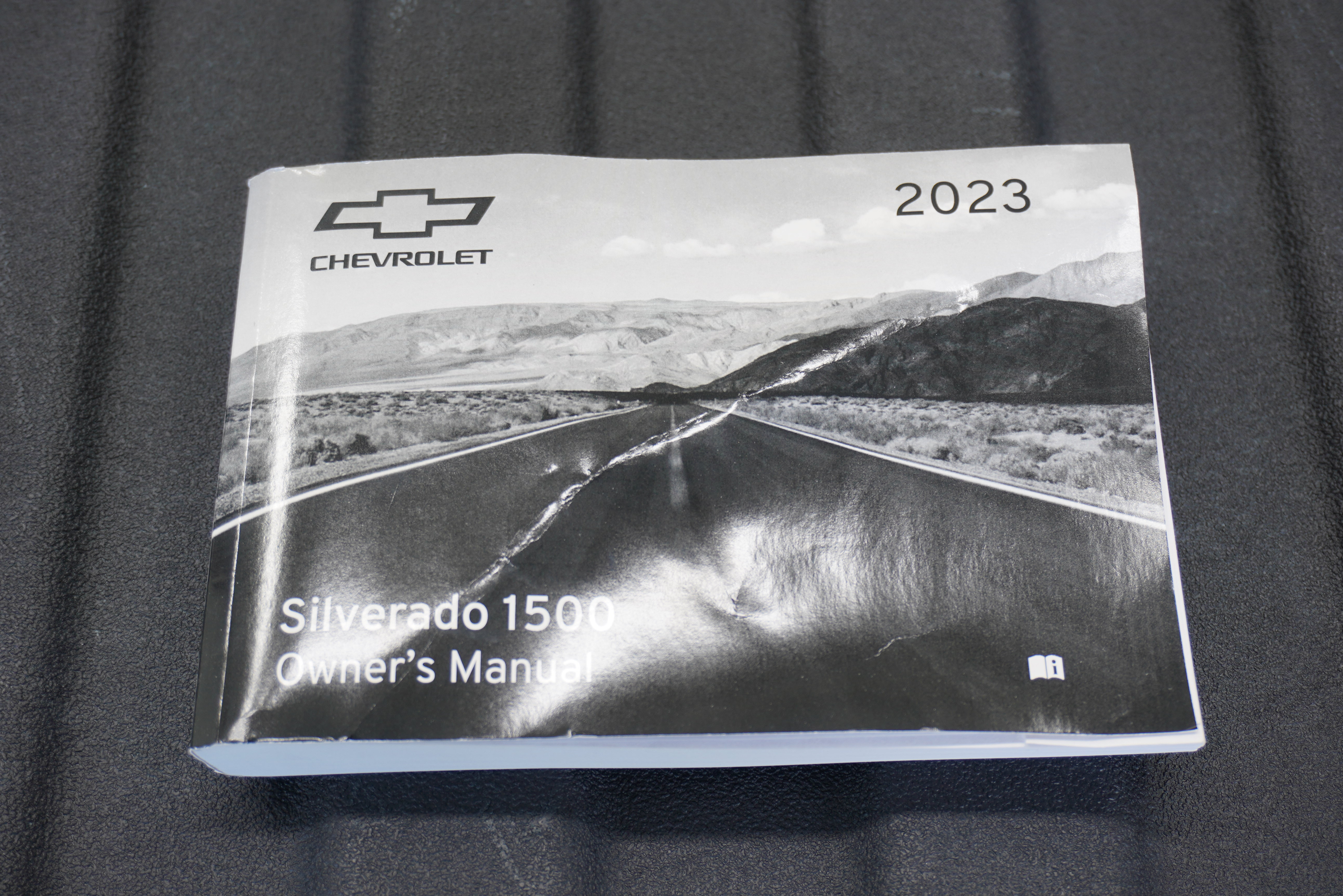 Used 2023 Chevrolet Silverado 1500 W/T w/ WT Safety Package AWD/4WD image 21