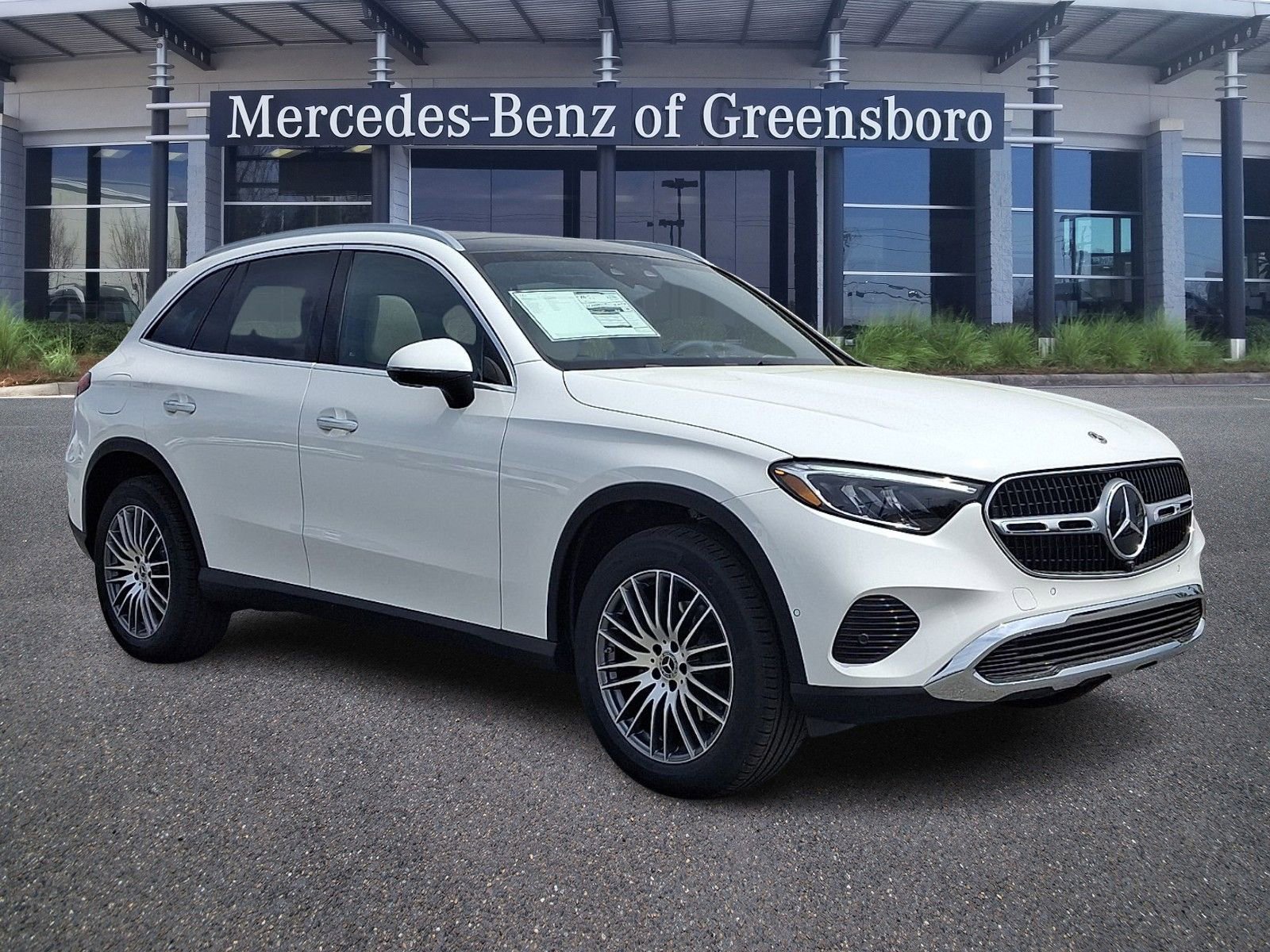New 2026 Mercedes-Benz GLC 300 4MATIC image 2