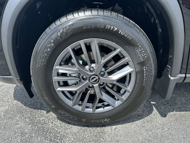 New 2026 Nissan Rogue S image 9