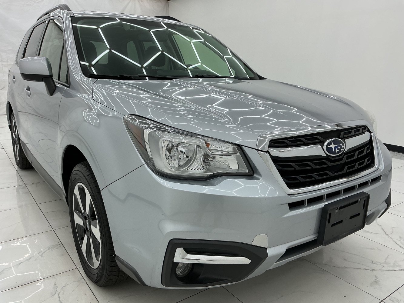 Used 2018 Subaru Forester 2.5i Premium AWD/4WD image 3