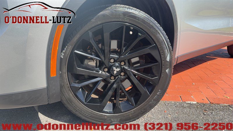 Used 2023 Mitsubishi Outlander SEL FWD image 2