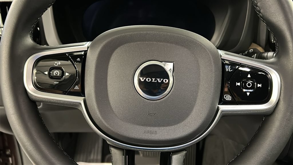 Used 2026 Volvo XC60 B5 Plus w/ Protection Package Premier AWD/4WD image 12