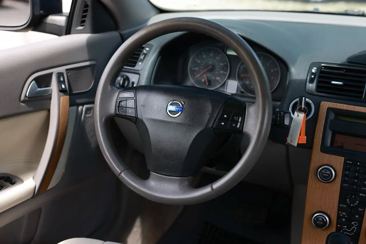 Used 2008 Volvo C70 T5 FWD image 31