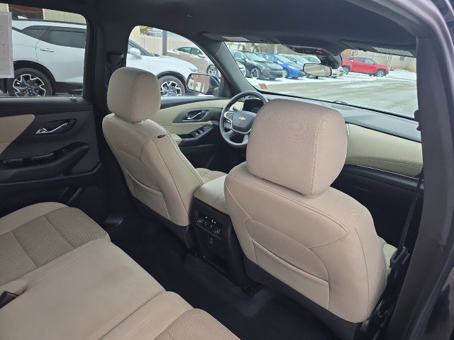 Used 2023 Chevrolet Traverse LS image 38