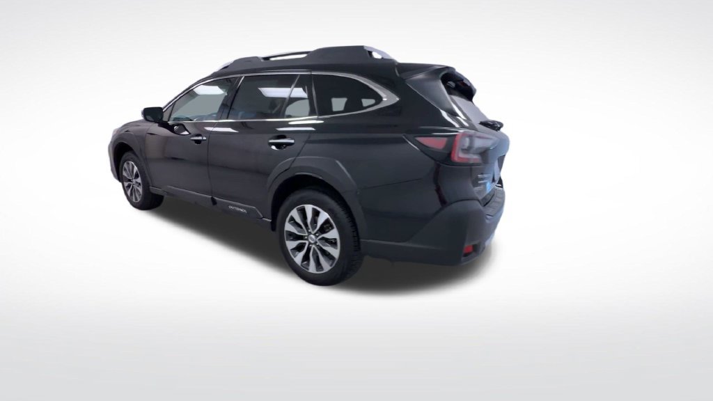 Used 2025 Subaru Outback Touring XT AWD/4WD image 23