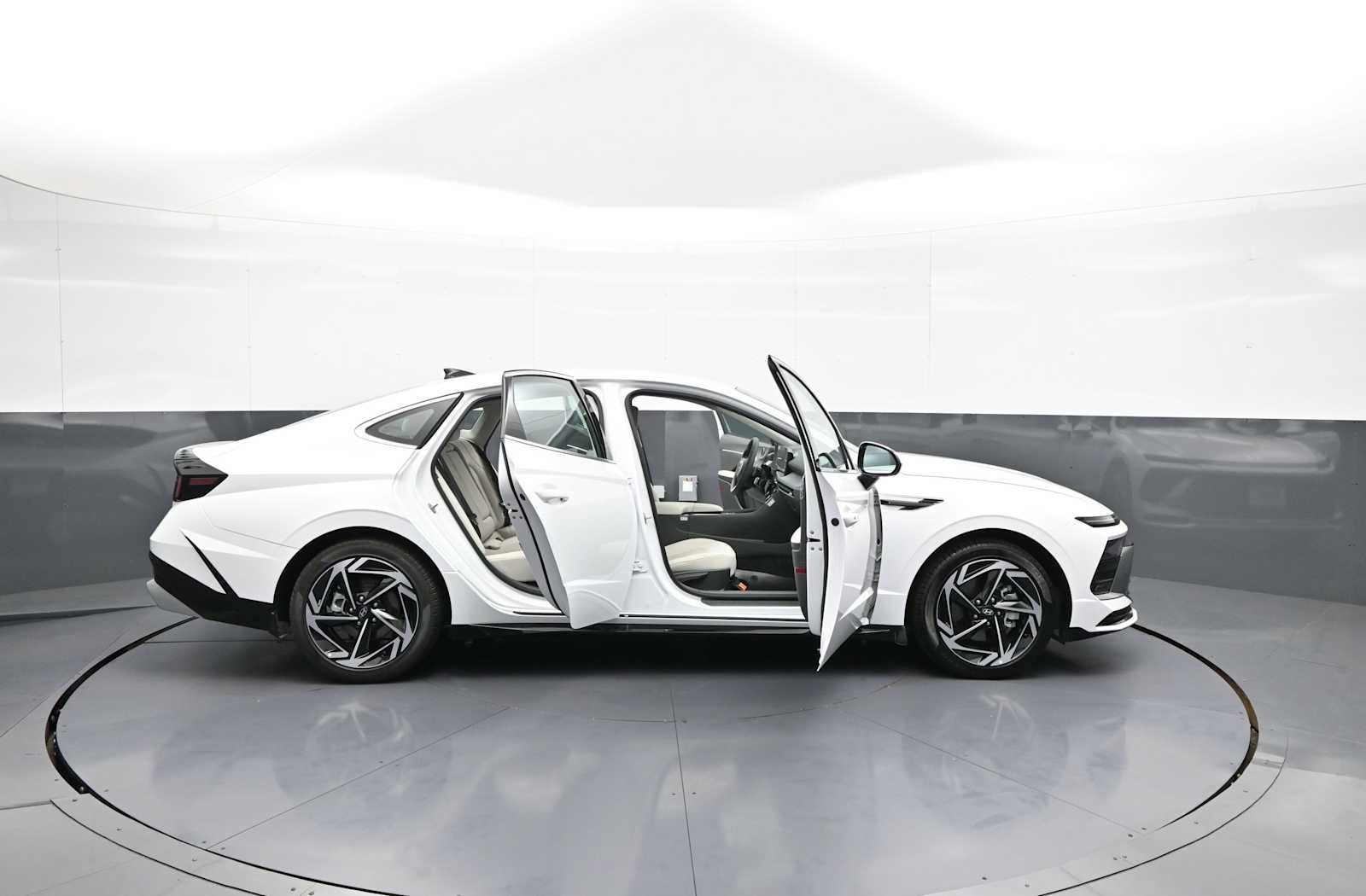 New 2026 Hyundai Sonata SEL FWD image 40