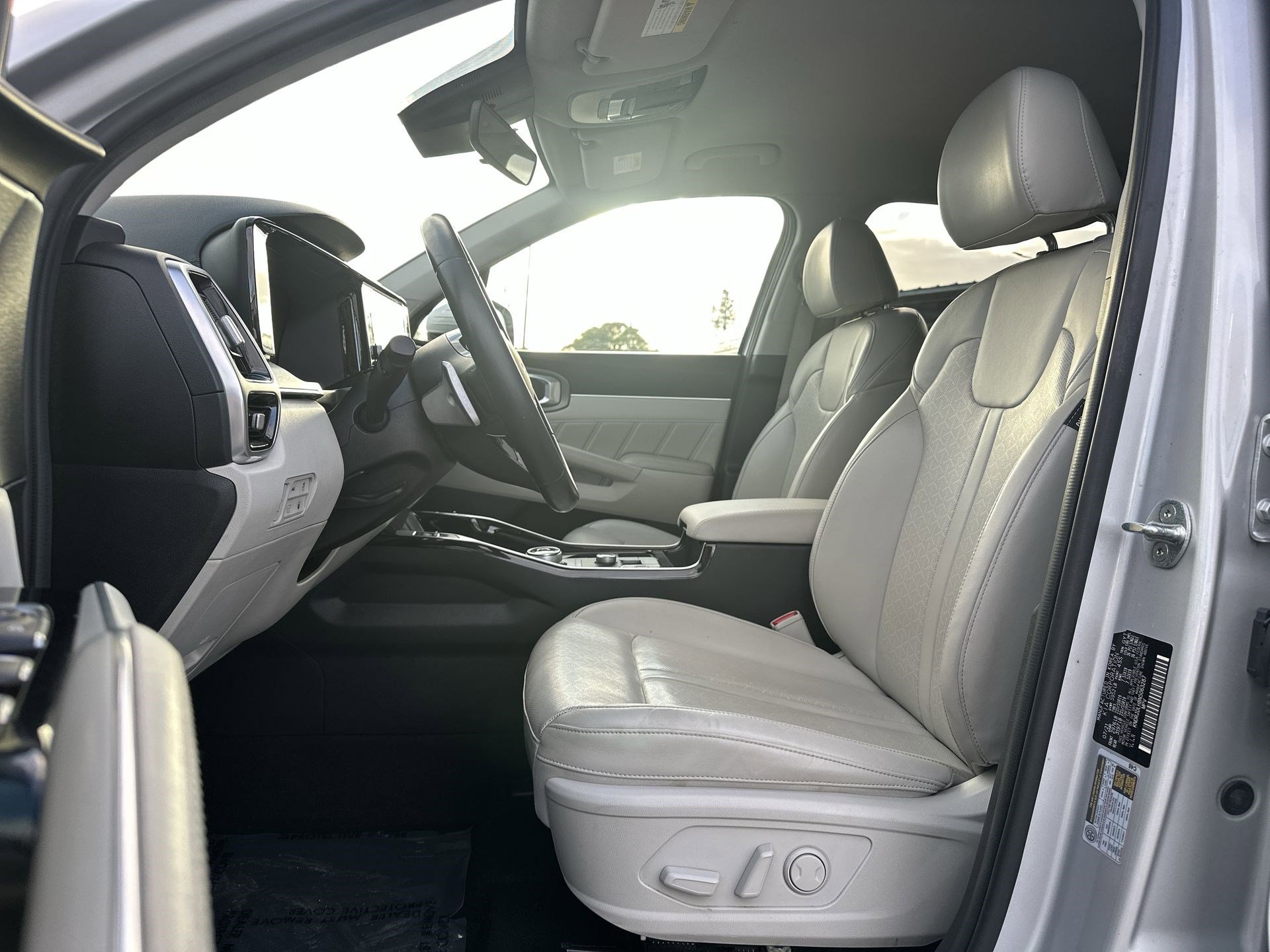 Certified 2022 Kia Sorento SX image 13