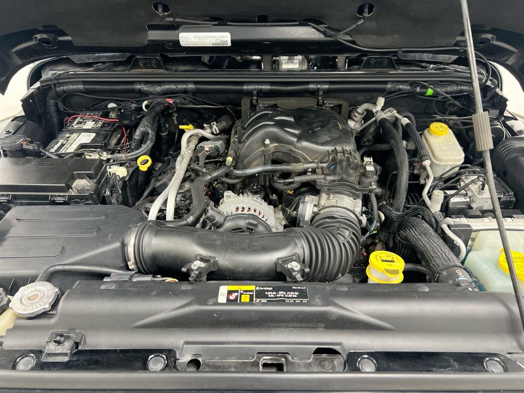 Used 2017 Jeep Wrangler Unlimited Sahara AWD/4WD image 22