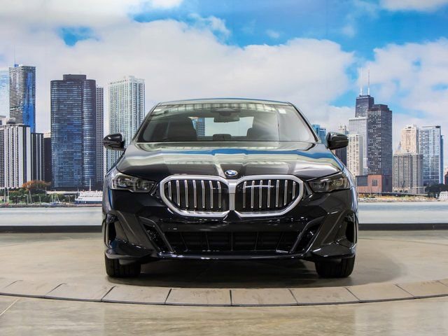 Used 2026 BMW 540i xDrive w/ Executive Package image 3