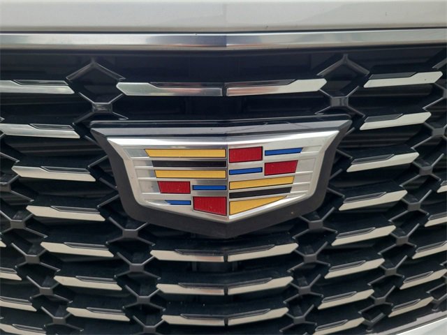 Used 2022 Cadillac XT4 Premium Luxury w/ Safety Alert Package image 38