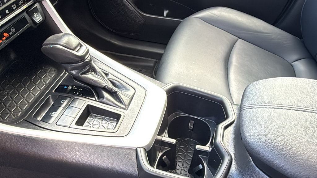 Used 2024 Toyota RAV4 XLE Premium FWD image 39
