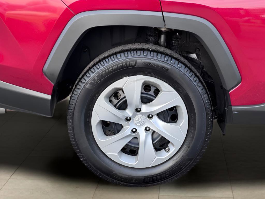Used 2020 Toyota RAV4 LE image 37