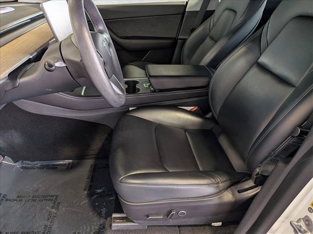 Used 2021 Tesla Model Y Long Range AWD/4WD image 16