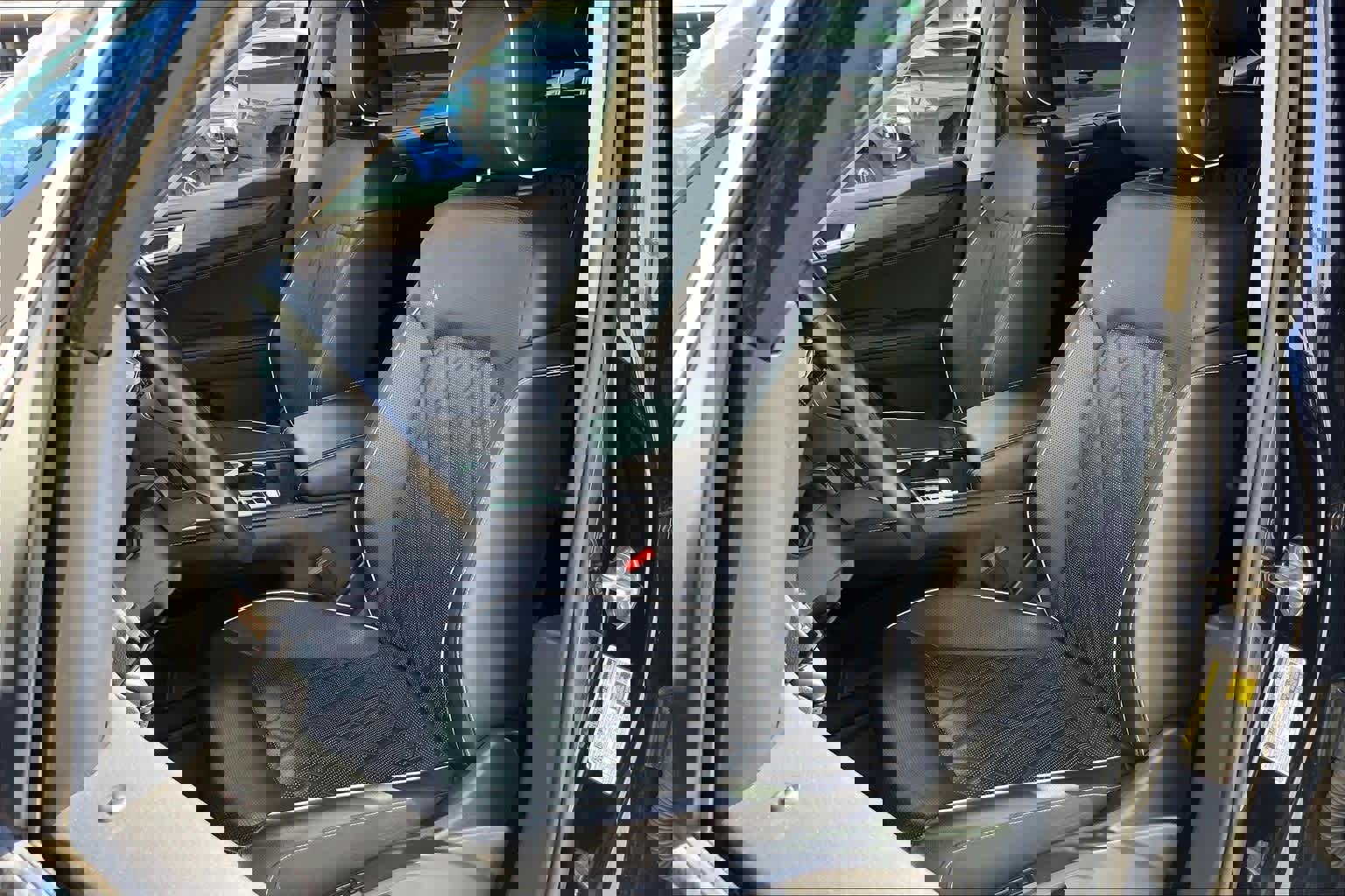 Used 2024 Volkswagen Atlas SEL Premium R-Line image 12