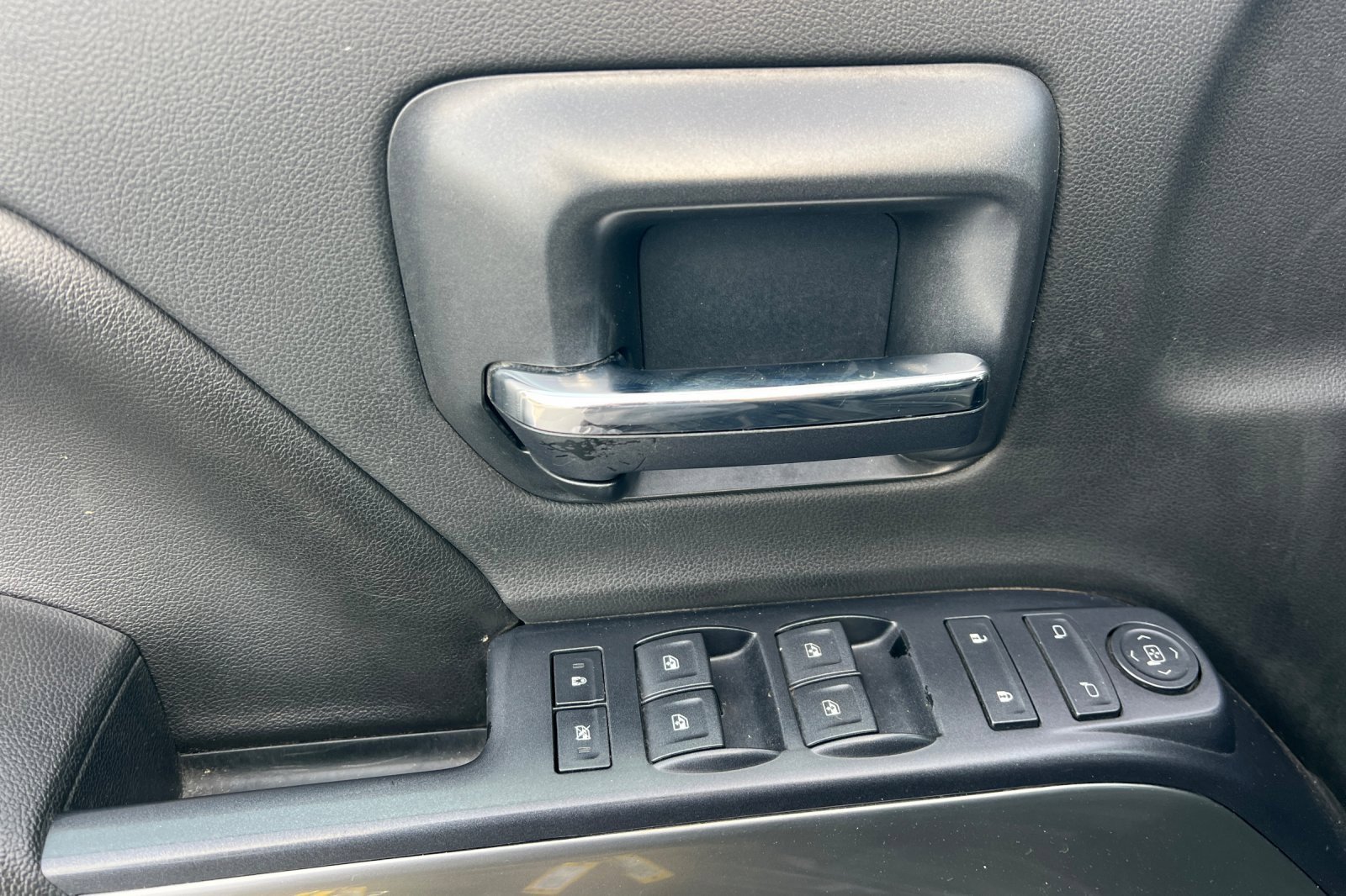 Used 2014 Chevrolet Silverado 1500 LT image 12