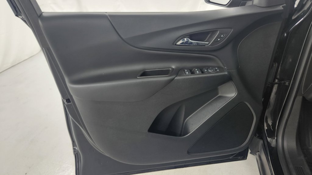 Used 2023 Chevrolet Equinox LT AWD/4WD image 18