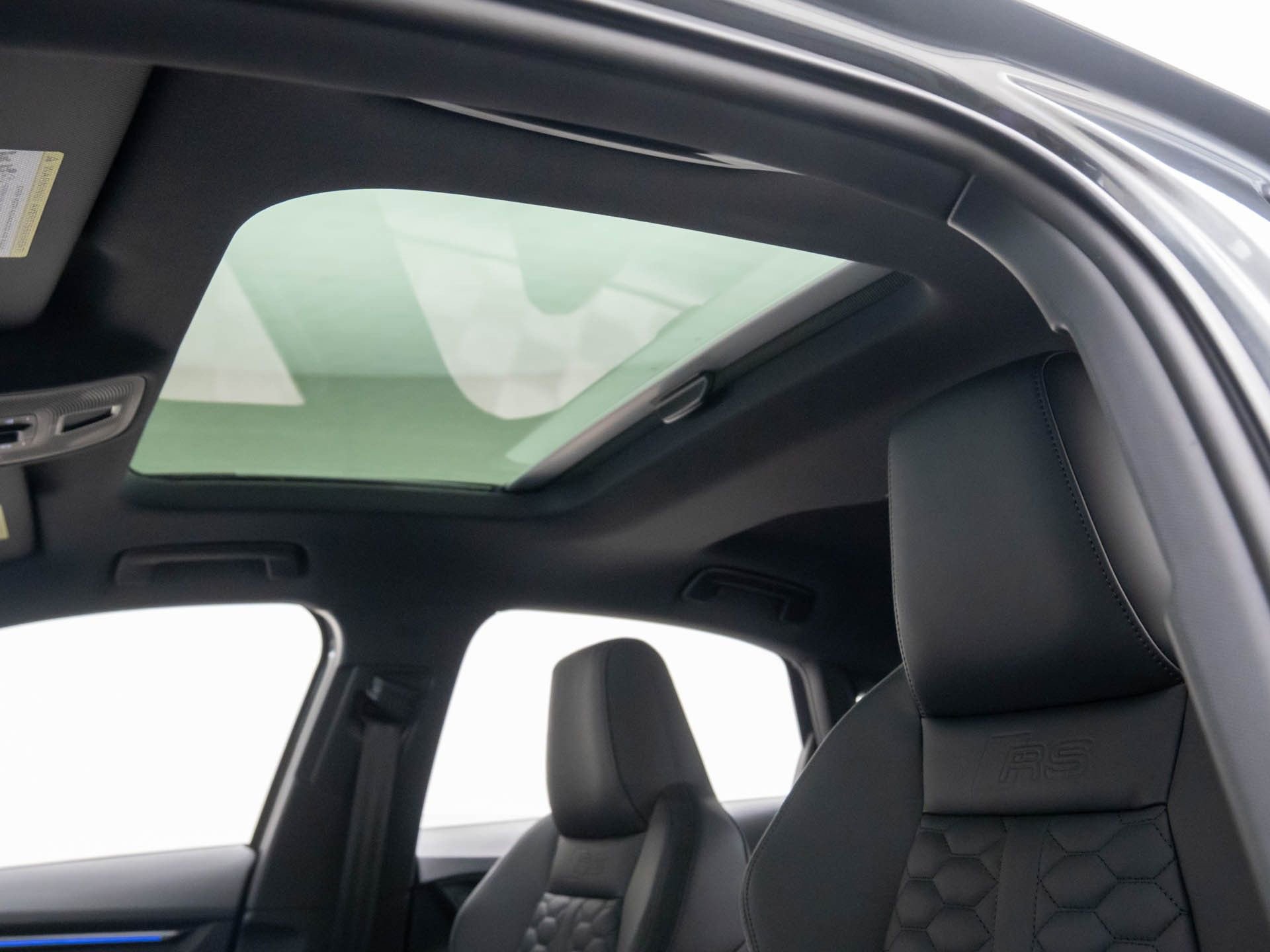 Used 2025 Audi RS 3 image 11