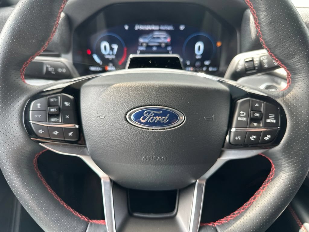 Used 2026 Ford Explorer ST-Line w/ ST-Line Street Pack AWD/4WD image 41
