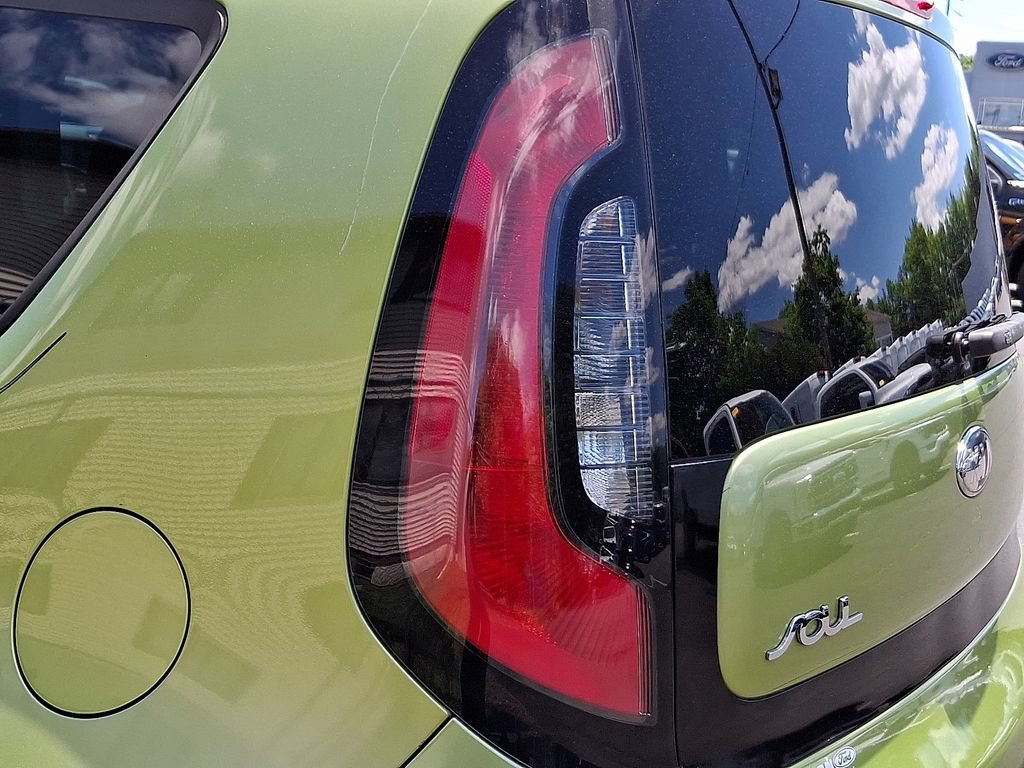 Used 2014 Kia Soul FWD image 28