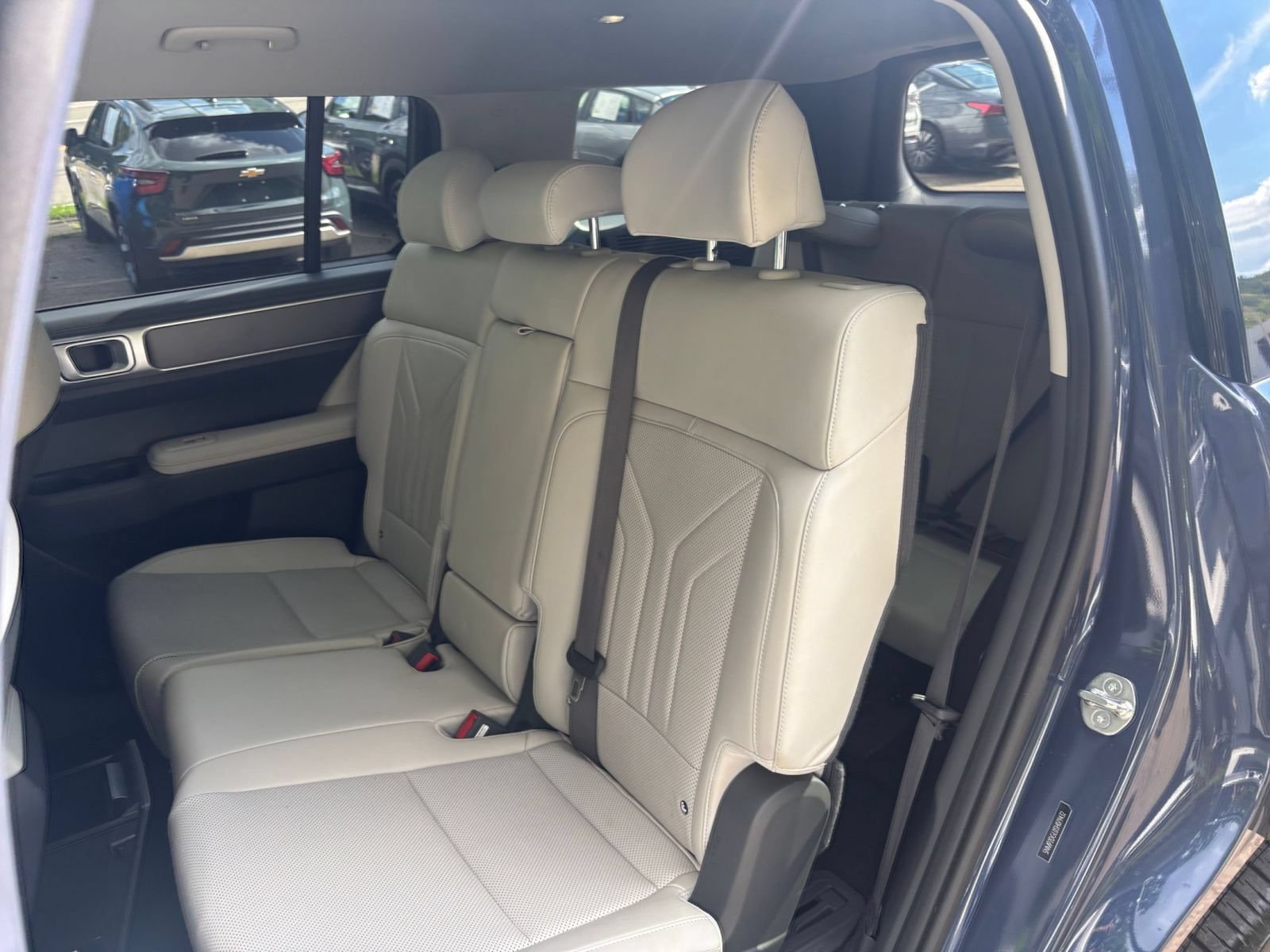 Used 2025 Hyundai Santa Fe SEL AWD/4WD image 35