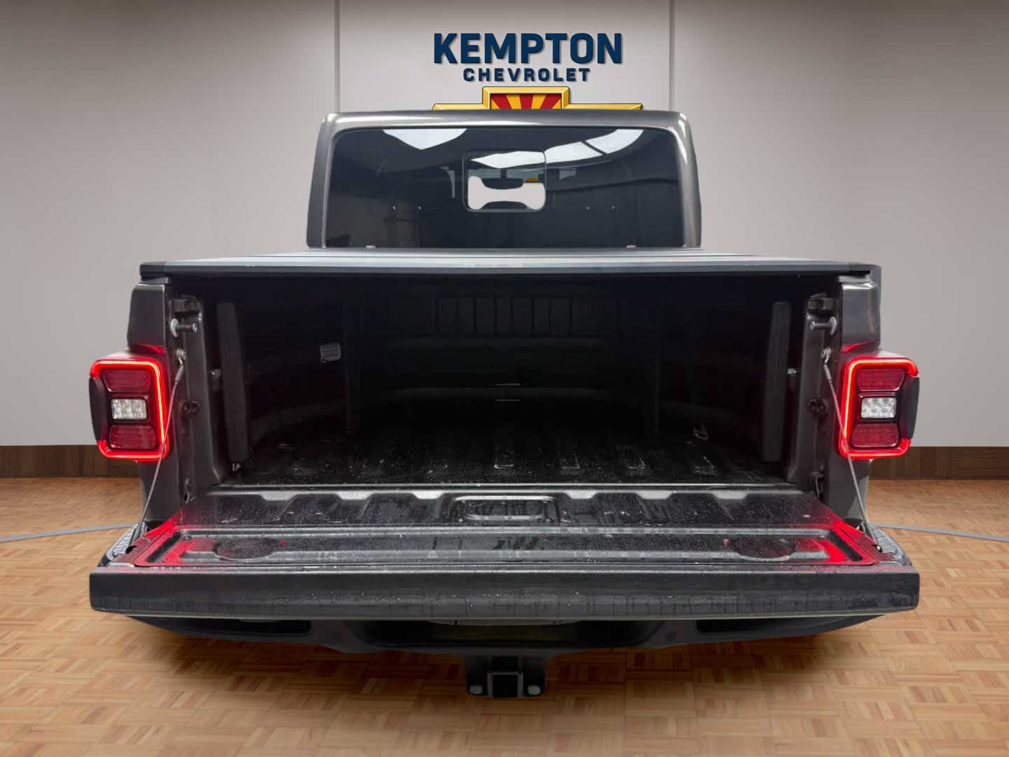 Used 2020 Jeep Gladiator Overland AWD/4WD image 18