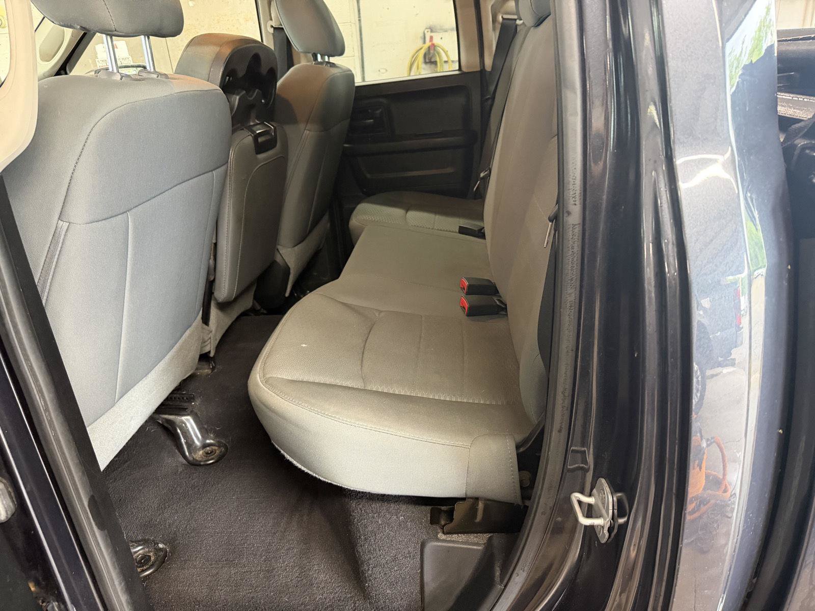 Used 2014 RAM 1500 Express AWD/4WD image 21