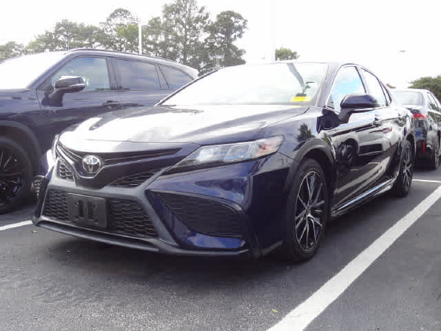 Used 2022 Toyota Camry SE