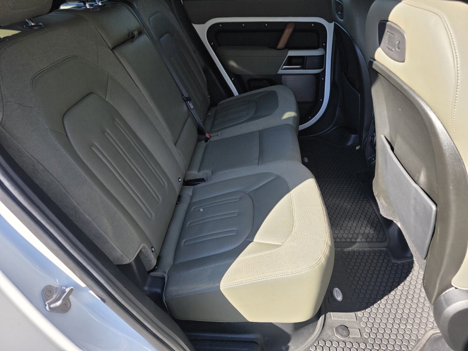 Used 2020 Land Rover Defender 110 S image 5