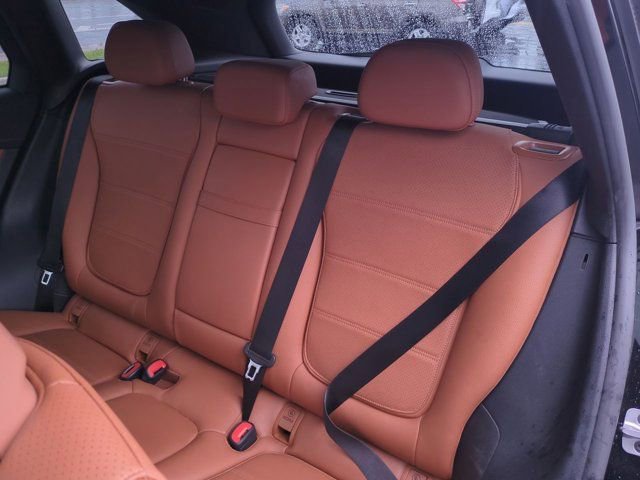 Used 2023 Mercedes-Benz GLC 300 GLC 300 image 32