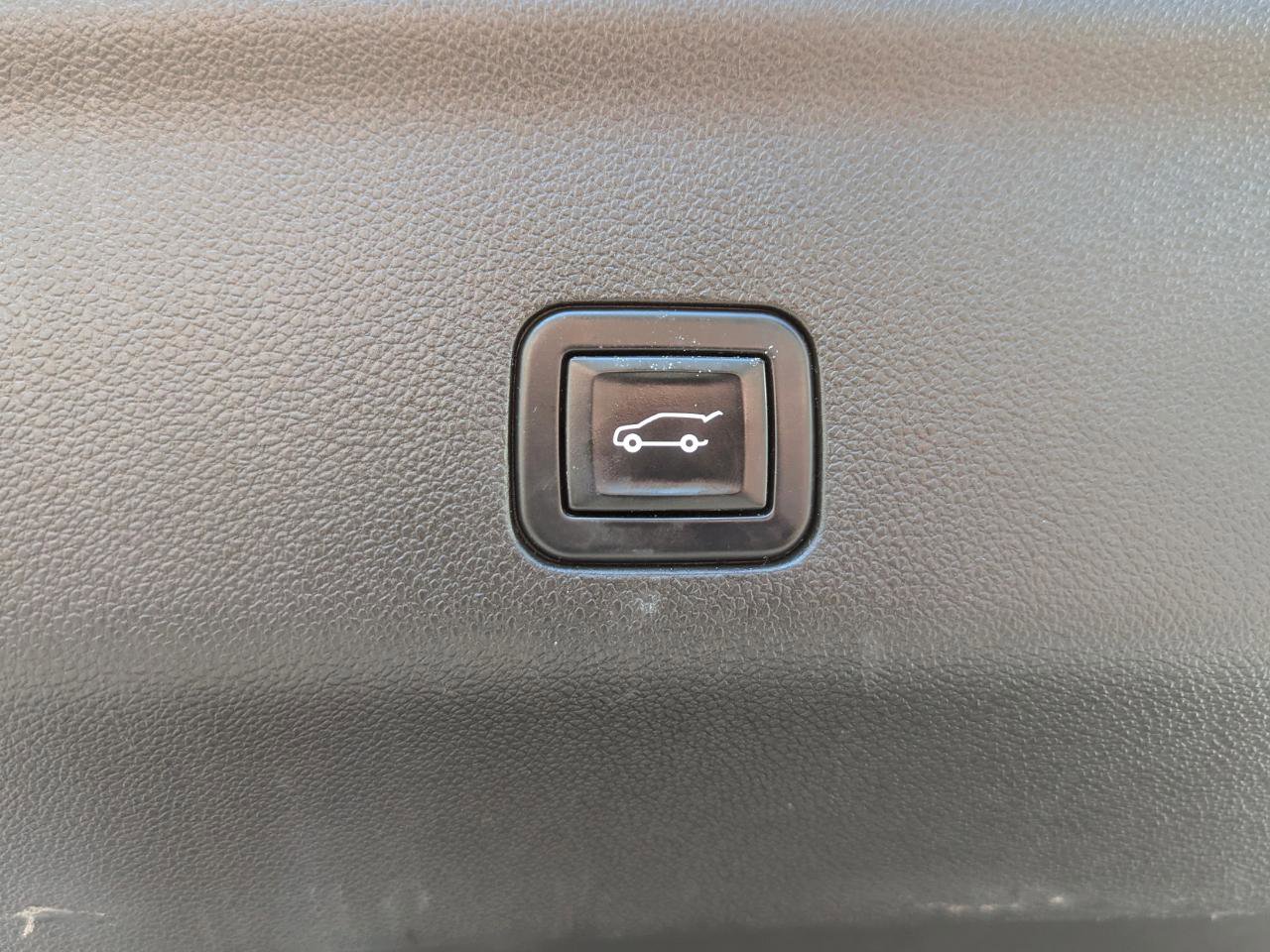 Used 2021 GMC Yukon XL Denali AWD/4WD image 50