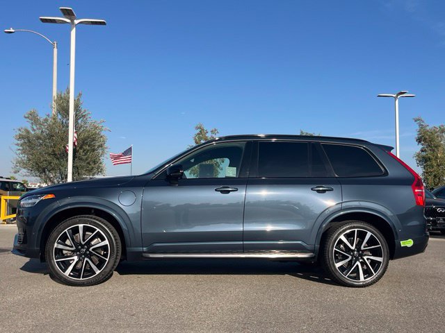 Used 2023 Volvo XC90 T8 Ultimate w/ Lounge Package AWD/4WD image 2