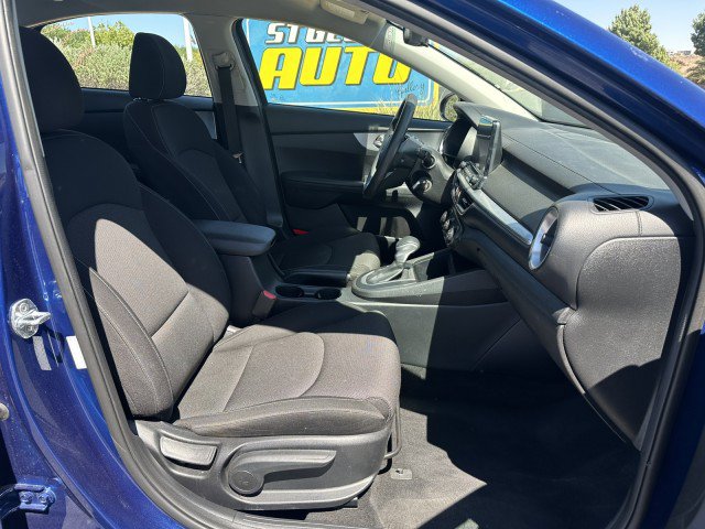 Used 2022 Kia Forte LXS FWD image 18