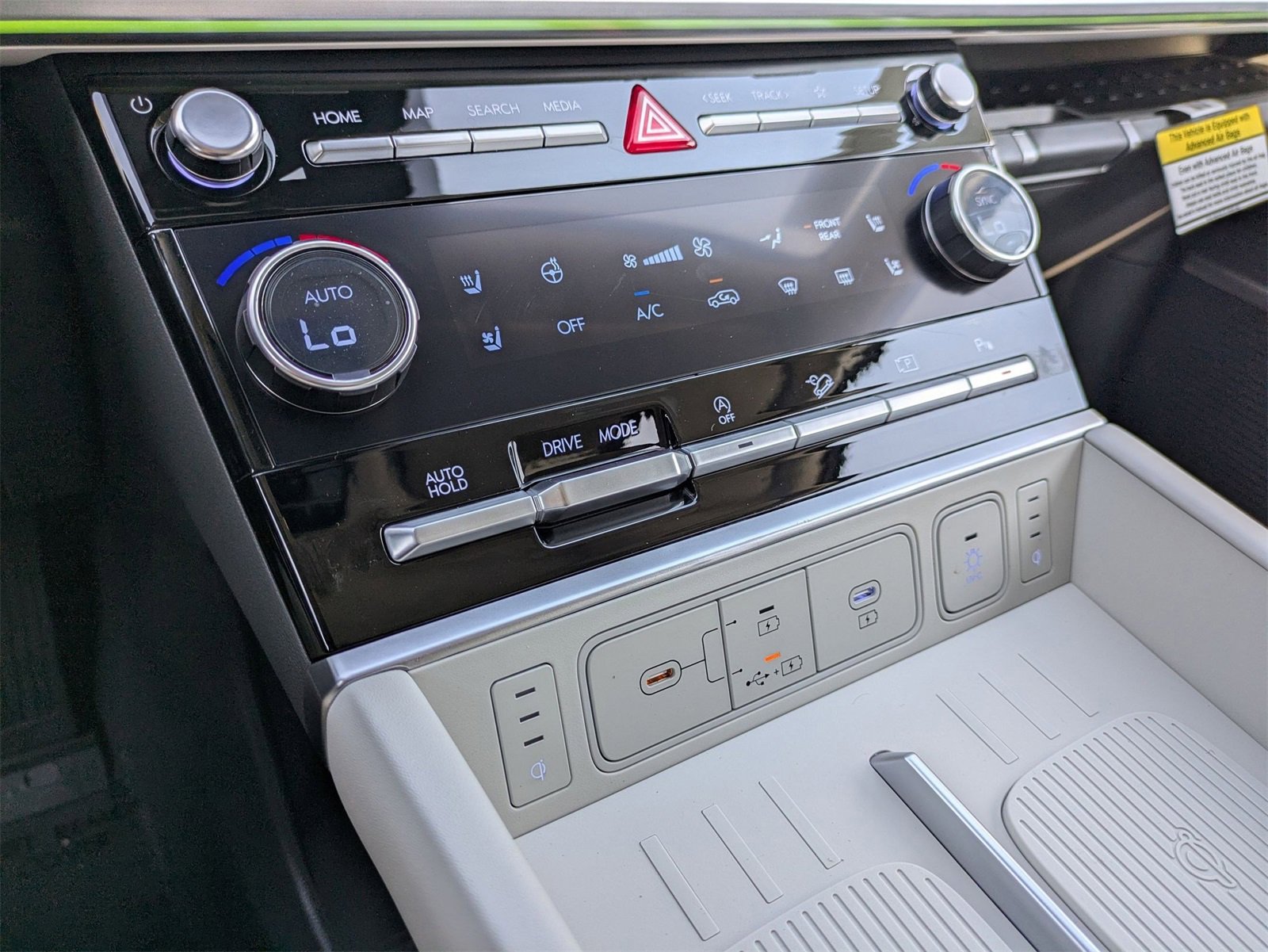 New 2025 Hyundai Santa Fe Calligraphy image 7