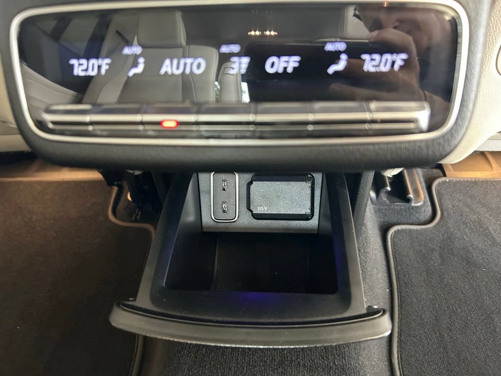 Used 2022 Mercedes-Benz GLS 450 4MATIC image 31