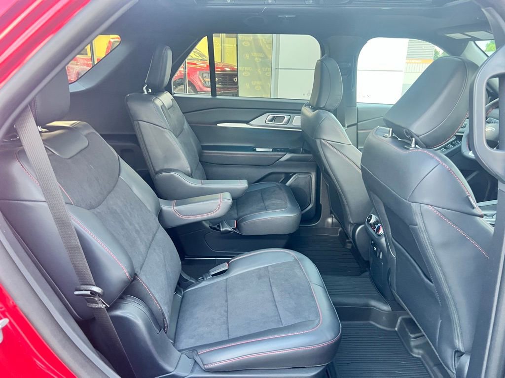 New 2025 Ford Explorer ST image 39
