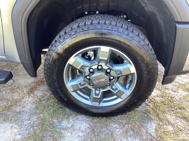 New 2025 GMC Sierra 2500 SLT w/ SLT Premium Package image 12