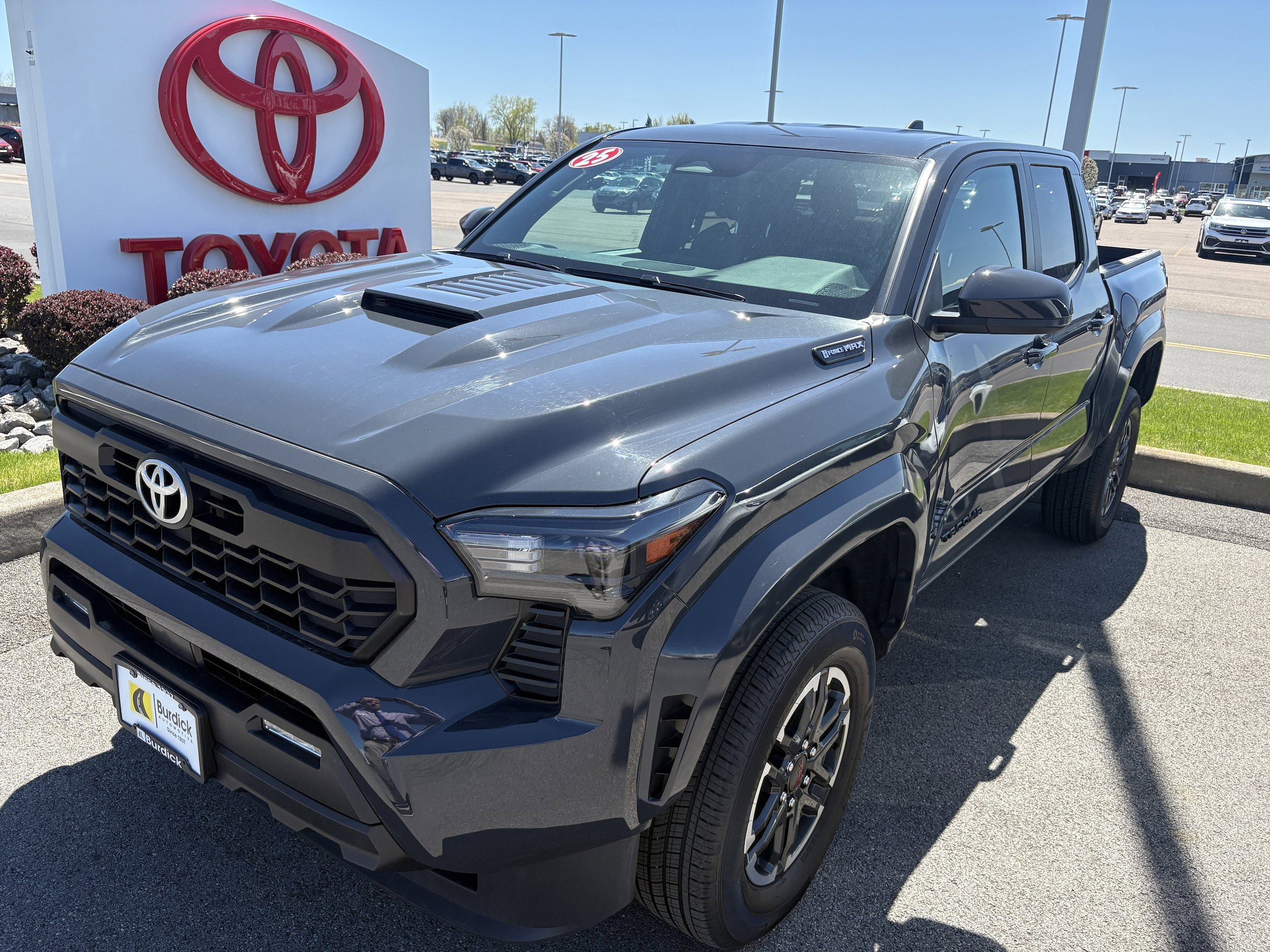 Used 2025 Toyota Tacoma TRD Sport AWD/4WD image 10