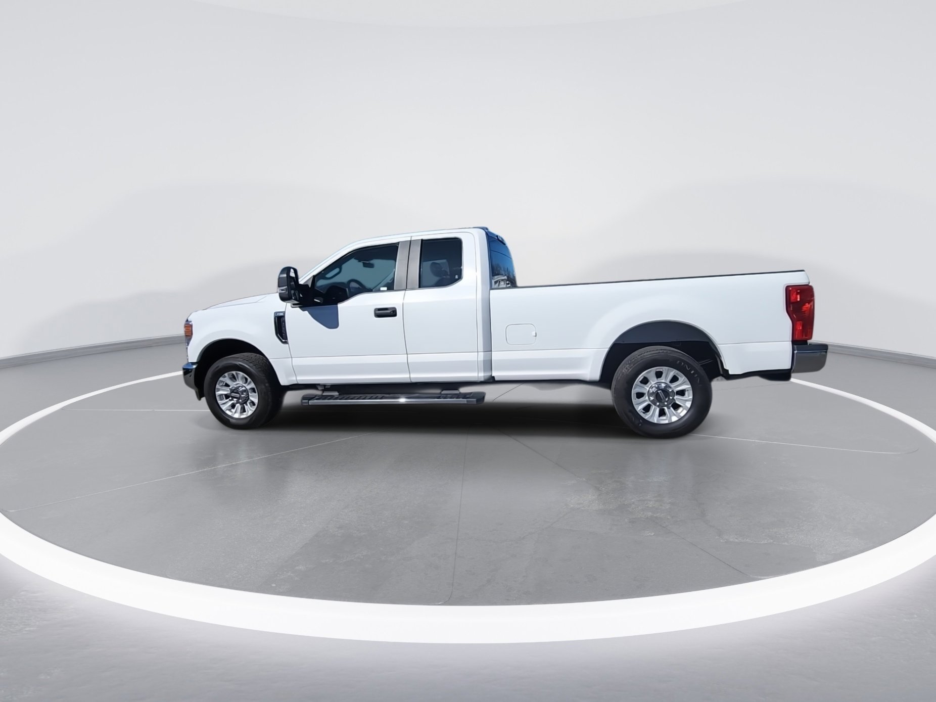 Used 2022 Ford F250 XL w/ STX Appearance Package image 5