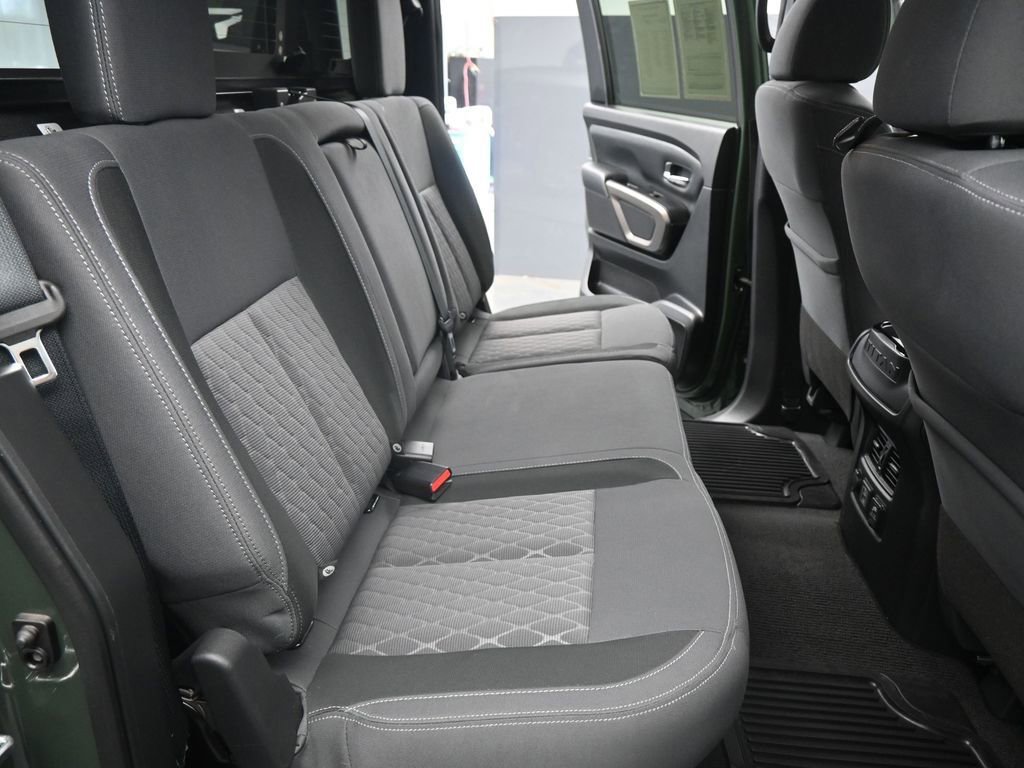 Used 2024 Nissan Titan SV w/ SV Bronze Edition Package image 21