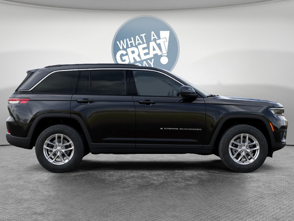 New 2026 Jeep Grand Cherokee Laredo X AWD/4WD image 21