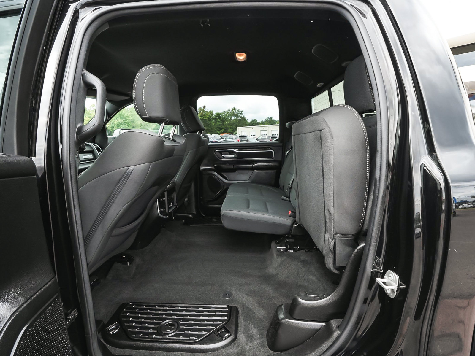 Used 2023 RAM 1500 Big Horn AWD/4WD image 34