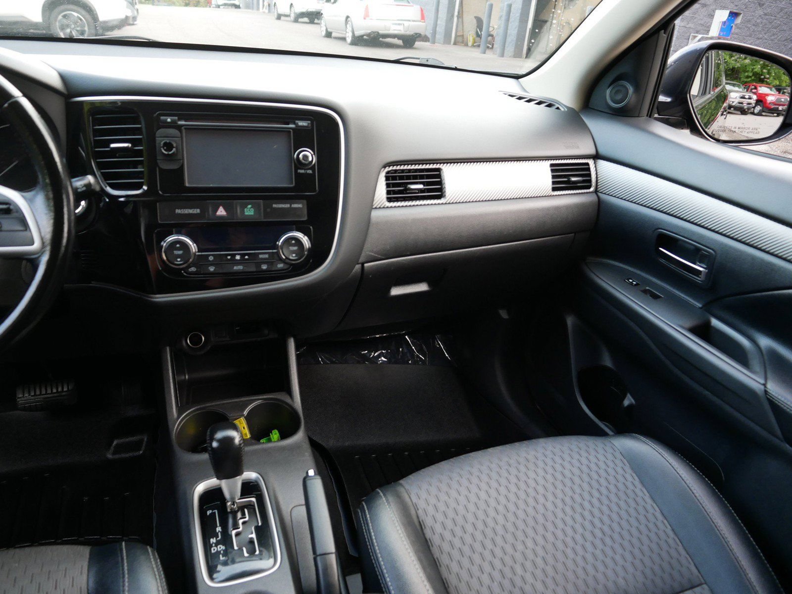 Used 2015 Mitsubishi Outlander SE AWD/4WD image 14