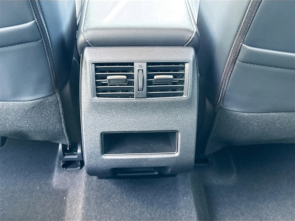 New 2025 Mitsubishi Outlander SE image 27